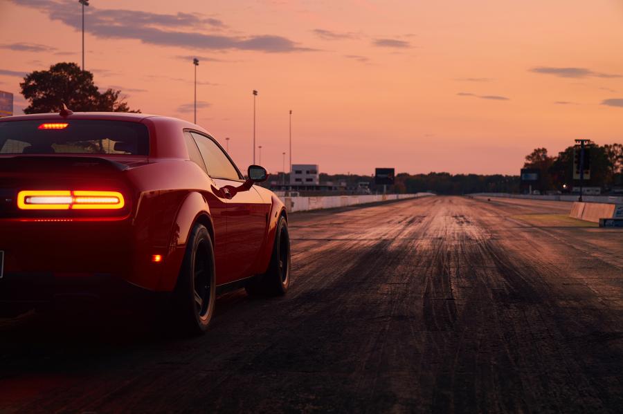  Dodge Challenger SRT Demon 2017 года  (фото 27 из 181)